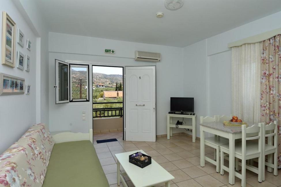 Stoúpa Bonos Apartments מראה חיצוני תמונה