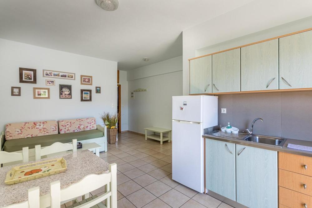 Stoúpa Bonos Apartments מראה חיצוני תמונה